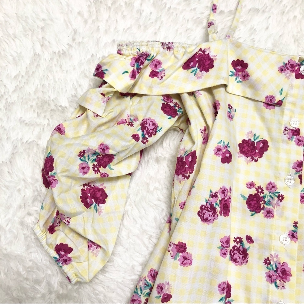 NWT No Comment Cold Shoulder Floral Top Sz M - Picture 3 of 11